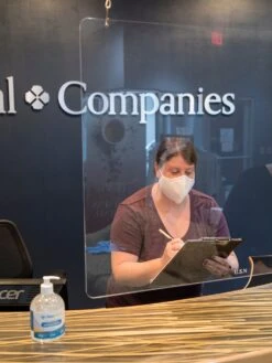 SUN® Hanging Acrylic Protective Shield -Makeup Care Products Store 1 36be3aa3 4b53 4e26 ad84 0744db390155