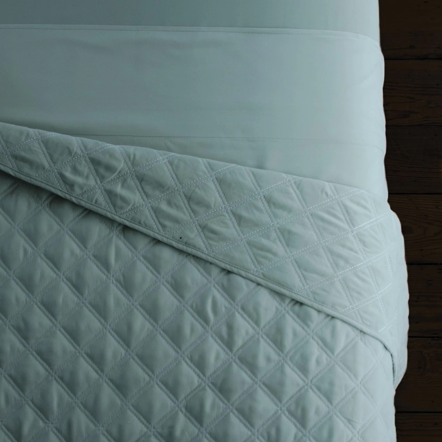 SUN® Sposh Microfiber Quilted Blanket 6 SUN® Sposh Microfiber Quilted Blanket - Image 6